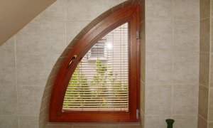 Jalousien K-design für Bogenfenster